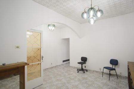 Casa à venda com 137m², 3 quartos e 2 vagasSala