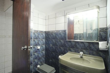 Casa à venda com 137m², 3 quartos e 2 vagasBanheiro