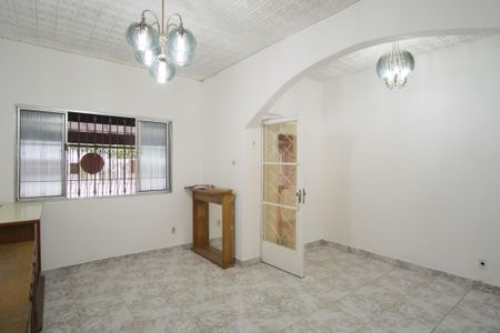 Casa à venda com 137m², 3 quartos e 2 vagasSala