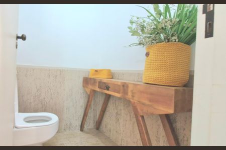 Casa de condomínio para alugar com 1040m², 4 quartos e 5 vagasLavabo