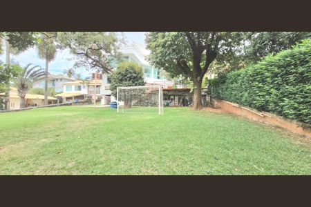 Casa de condomínio para alugar com 1040m², 4 quartos e 5 vagasCampo de futebol