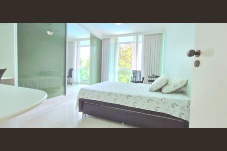 Casa de condomínio para alugar com 1040m², 4 quartos e 5 vagasQuarto 1