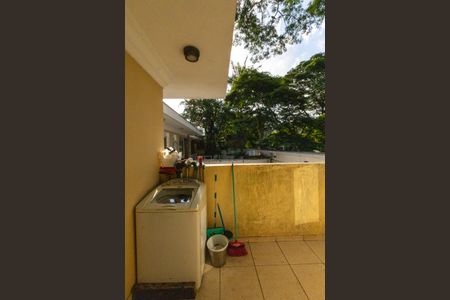 Casa à venda com 900m², 8 quartos e 6 vagas Casa à venda com 900m², 8 quartos e 6 vagasÁrea de Serviço