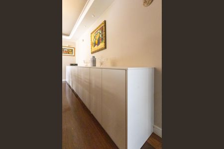 Casa à venda com 900m², 8 quartos e 6 vagas Casa à venda com 900m², 8 quartos e 6 vagasSala de jantar 2