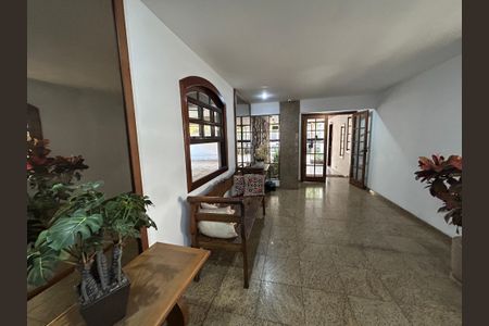 Apartamento à venda com 80m², 2 quartos e 1 vagaHall de entrada