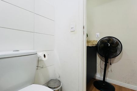 Apartamento para alugar com 55m², 2 quartos e 1 vaga Apartamento para alugar com 55m², 2 quartos e 1 vagaBanheiro