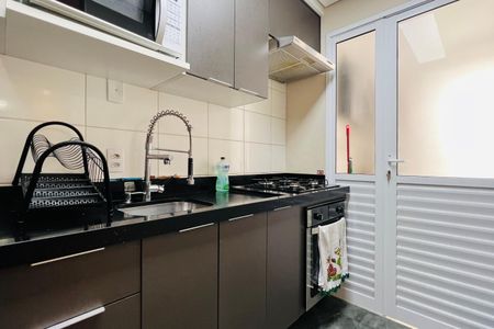 Apartamento para alugar com 55m², 2 quartos e 1 vaga Apartamento para alugar com 55m², 2 quartos e 1 vagaCozinha e Área de Serviço