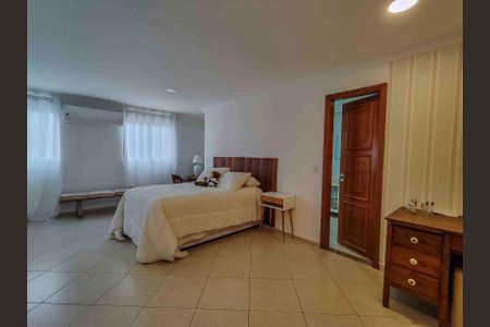 Apartamento à venda com 326m², 4 quartos e 3 vagasSuíte 3