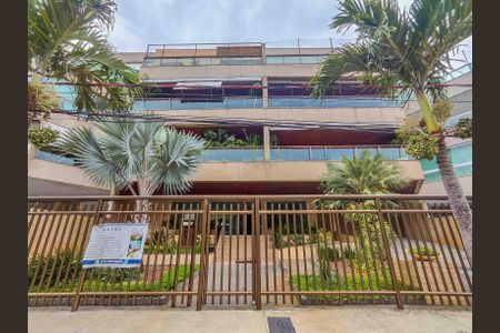 Apartamento à venda com 326m², 4 quartos e 3 vagasFachada