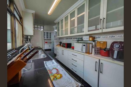 Apartamento à venda com 326m², 4 quartos e 3 vagasCozinha