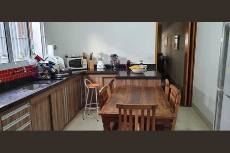 Casa à venda com 154m², 3 quartos e 2 vagas
