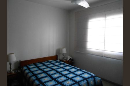 Casa à venda com 221m², 2 quartos e 2 vagas