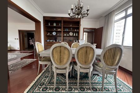 Apartamento à venda com 254m², 4 quartos e 3 vagas
