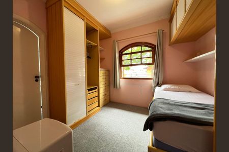 Casa à venda com 332m², 3 quartos e 4 vagas