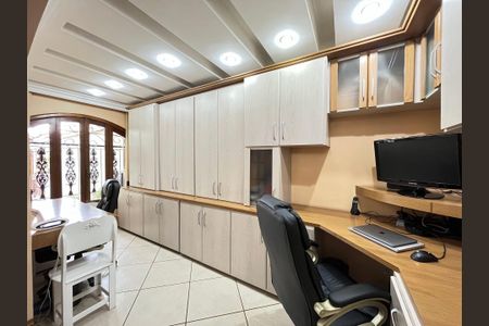 Casa à venda com 332m², 3 quartos e 4 vagas