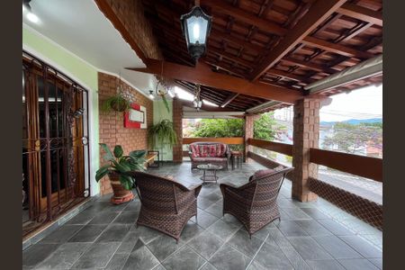 Casa à venda com 332m², 3 quartos e 4 vagas
