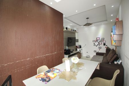 Apartamento à venda com 62m², 2 quartos e 1 vagaSala