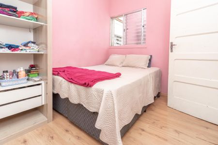 Casa à venda com 100m², 4 quartos e sem vaga Casa à venda com 100m², 4 quartos e sem vagaQuarto 1