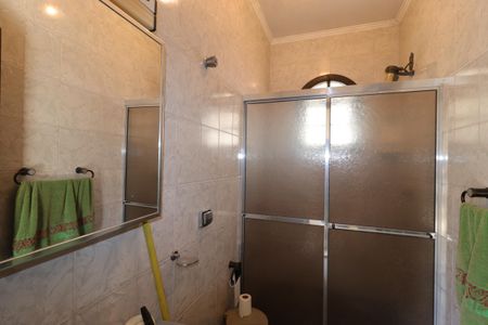 Casa à venda com 255m², 5 quartos e 2 vagasBanheiro da Suíte