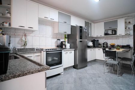 Apartamento à venda com 253m², 5 quartos e 2 vagasCozinha