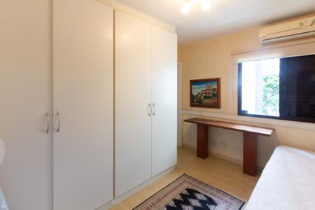 Apartamento à venda com 142m², 4 quartos e 3 vagas Apartamento à venda com 142m², 4 quartos e 3 vagasSuíte 2
