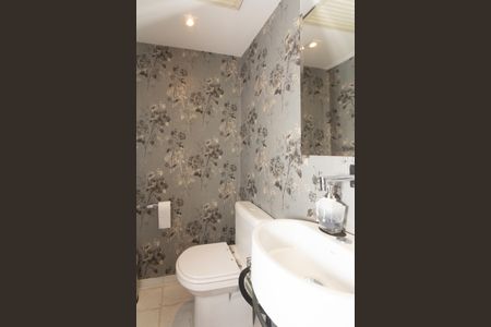 Apartamento à venda com 142m², 4 quartos e 3 vagas Apartamento à venda com 142m², 4 quartos e 3 vagasLavabo