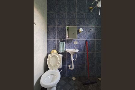 Casa à venda com 250m², 1 quarto e 4 vagas Casa à venda com 250m², 1 quarto e 4 vagasBanheiro de serviço