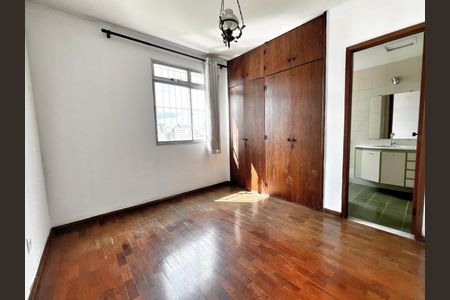 Apartamento à venda com 90m², 3 quartos e 1 vaga Apartamento à venda com 90m², 3 quartos e 1 vagaSuíte