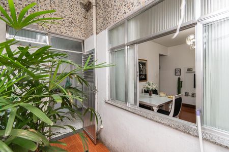 Apartamento à venda com 70m², 2 quartos e 1 vaga Apartamento à venda com 70m², 2 quartos e 1 vagaÁrea de Serviço