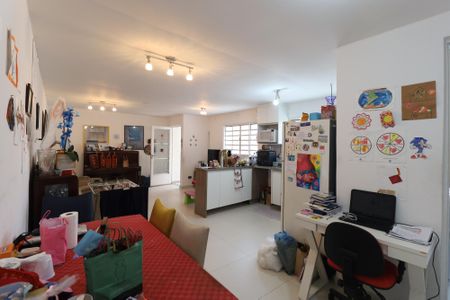 Casa à venda com 203m², 5 quartos e 6 vagasSala / Cozinha casa 2