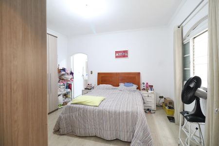 Casa à venda com 203m², 5 quartos e 6 vagasSuíte 2 casa 2