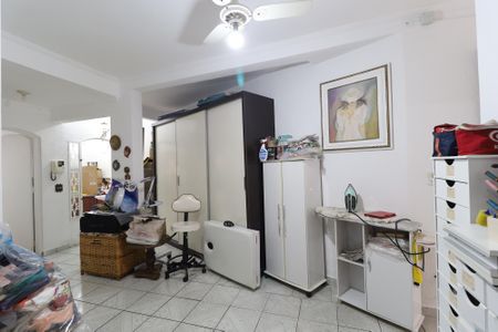 Casa à venda com 203m², 5 quartos e 6 vagasCorredor 1