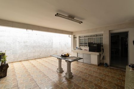 Casa à venda com 300m², 2 quartos e 5 vagasÁrea comum Quintal