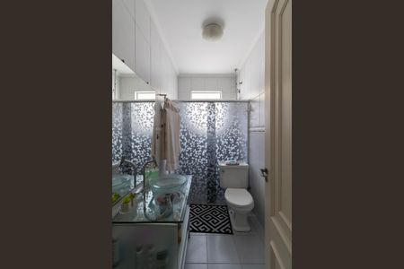 Casa à venda com 300m², 2 quartos e 5 vagasBanheiro