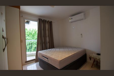 Casa de condomínio à venda com 300m², 4 quartos e 2 vagasSuíte 1