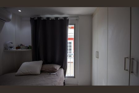 Casa de condomínio à venda com 300m², 4 quartos e 2 vagasQuarto 2