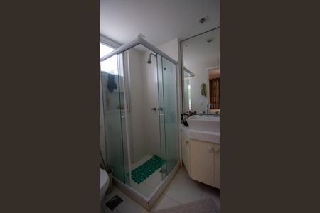 Casa de condomínio à venda com 300m², 4 quartos e 2 vagasBanheiro da Suíte 1