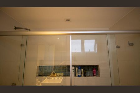 Casa de condomínio à venda com 300m², 4 quartos e 2 vagasBanheiro da Suíte 2