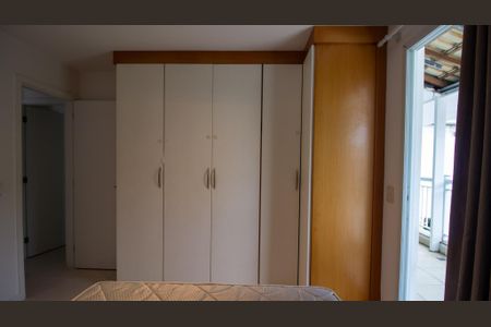 Casa de condomínio à venda com 300m², 4 quartos e 2 vagasSuíte 1