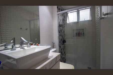 Casa de condomínio à venda com 300m², 4 quartos e 2 vagasBanheiro Social