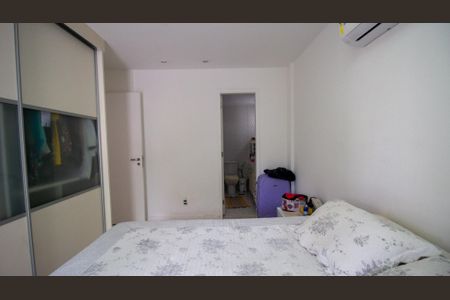 Casa de condomínio à venda com 300m², 4 quartos e 2 vagasSuíte 2