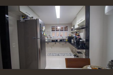 Casa de condomínio à venda com 300m², 4 quartos e 2 vagasCozinha