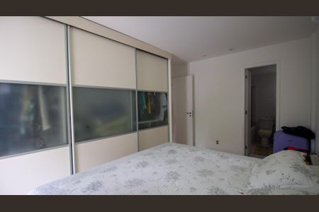 Casa de condomínio à venda com 300m², 4 quartos e 2 vagasSuíte 2