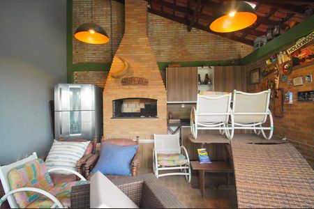 Casa à venda com 350m², 2 quartos e 5 vagasÁrea comum