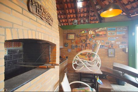 Casa à venda com 350m², 2 quartos e 5 vagasChurrasqueira