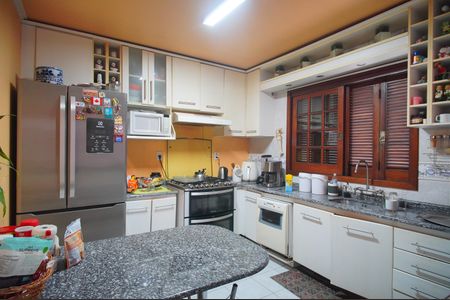 Casa à venda com 350m², 2 quartos e 5 vagasCozinha
