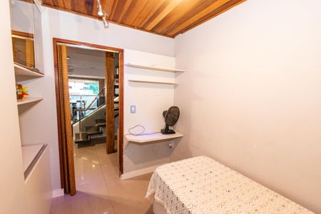 Apartamento à venda com 200m², 6 quartos e 1 vaga Apartamento à venda com 200m², 6 quartos e 1 vagaCasa 2 Quarto 4