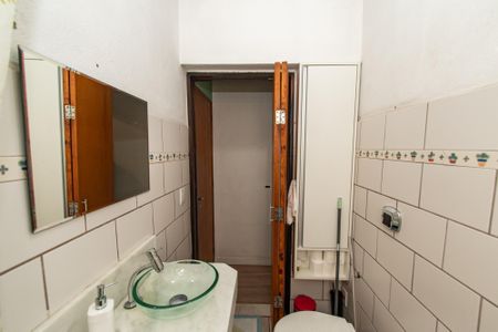Apartamento à venda com 200m², 6 quartos e 1 vaga Apartamento à venda com 200m², 6 quartos e 1 vagaBanheiro da suíte 1