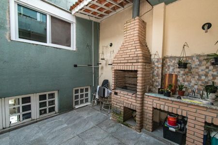 Apartamento à venda com 200m², 6 quartos e 1 vaga Apartamento à venda com 200m², 6 quartos e 1 vagaChurrasqueira