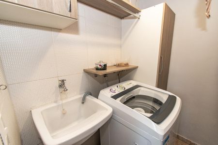 Apartamento à venda com 200m², 6 quartos e 1 vaga Apartamento à venda com 200m², 6 quartos e 1 vagaCasa 2 área de serviço